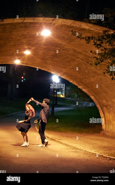Happy Couple Dancing Hi Res Stock Photography And Images Alamy