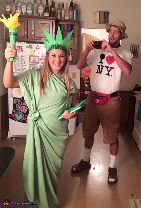 Nyc Tourist And Statue Of Liberty Couple Costume