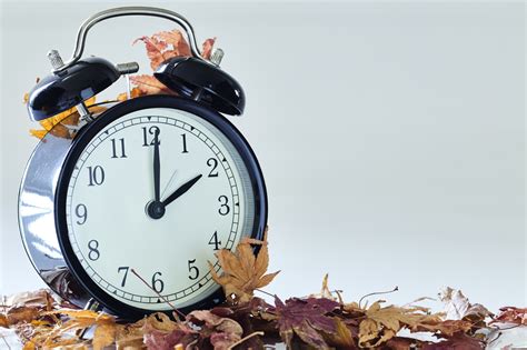 The sun got confused about daylight savings time. 10 Funny Quotes About Daylight Savings Time Ending You'll Love | QuotesLogy