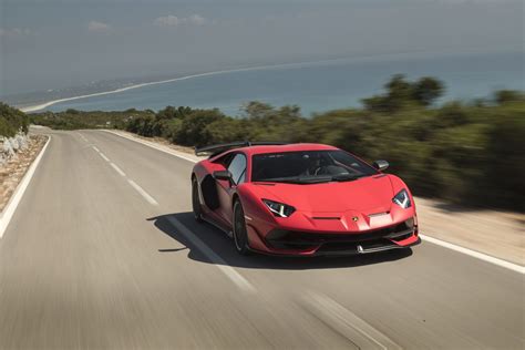 Lamborghini Aventador Va Fi înlocuit Cu Un Supercar Hibrid în 2023