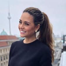 Politikacının kız arkadaşı ve liberal almanya hür demokrat partisi (fdp) lideri christian lindner olarak belirgin bir. Franca Lehfeldt Age