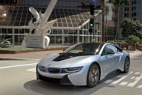 How the engine sounds on the bmw i8 when taking off from a stop in 1st and 2nd gear. The BMW i8.