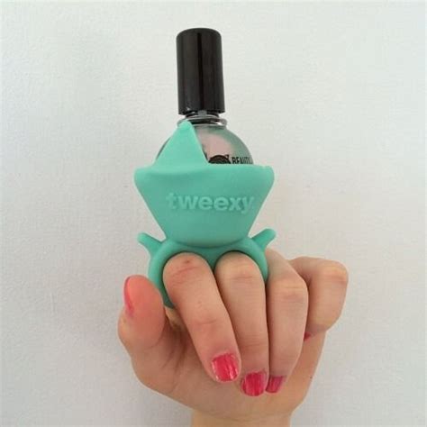 Tweexy Wearable Nail Polish Bottle Holder Huntsimply