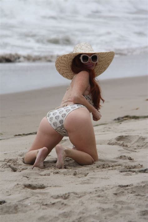 Phoebe Price Swimsuit Thefappening
