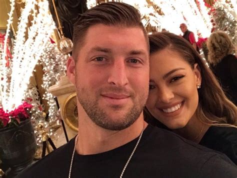 Tim Tebow She Said Yes Engaged To 2017 Miss Universe