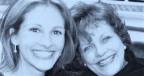 Miss Her Every Day Julia Roberts Posts Loving Tribute To Her Mom