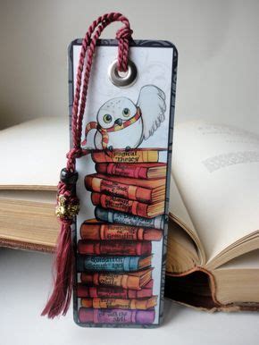 Happee birthdae thesi achterbahn aus buchern. Red Tassel Harry Potter Bookmark | Harry potter ...