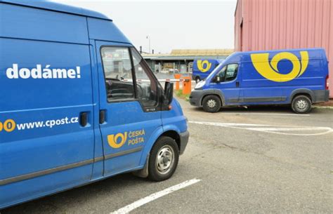 Od dnešního dne se policisté ve zvýšené míře na celém území čr v. Obálky s ochrannými pomůckami pro seniory rozešle pošta v ...