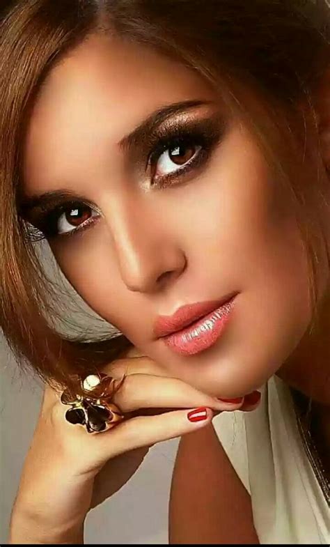 Pin By Ghasm007 On The Face Beautiful Women Faces Beautiful Girl