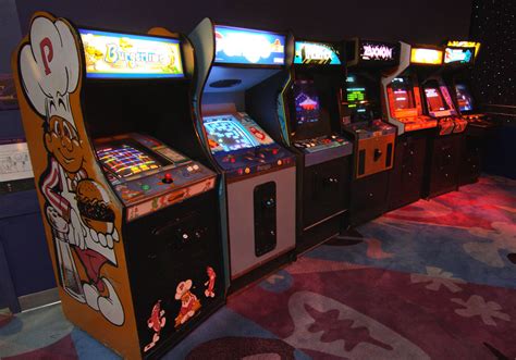 ¿eres un amante de los videojuegos de los años 80? More Arcade Games | Additional arcade games at DisneyQuest ...