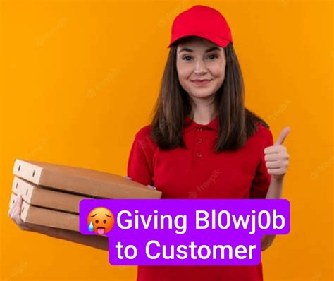 🥵cute innocent delivery girl got late so had to give a deep bl0wj0b to h0rny customer👅💦 don t