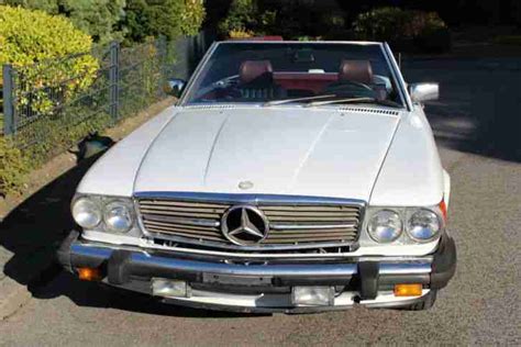 Juli 1989 das letzte von 237.287 exemplaren vom band lief, war es quasi schon als neuwagen ein. 1985 Mercedes 560SL W107 R107 W R 107 560 300 - Aktuelle ...