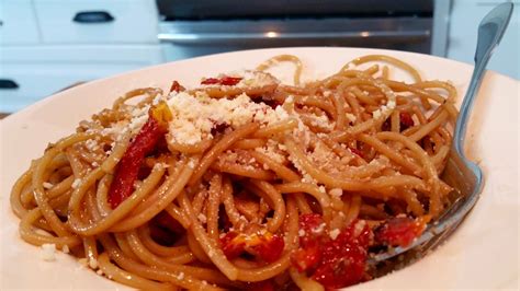Spaghetti With Sun Dried Tomato Garlic Midnight Pantry Pasta Doug