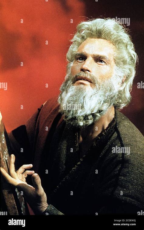 Charlton Heston Retrato Como Moses Holding Stone Tablets In The Ten