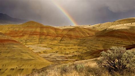 Bbc Travel Extraordinary Rainbows Of The Natural World