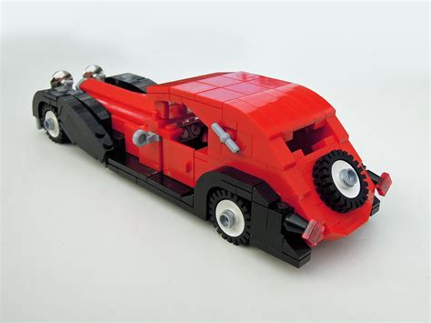 Disney nunca barajó otra opción que la de contar con emma stone para encarnar a la villana más extravagante y carismática de su catálogo, cruella de vil, en la película. Cruella de Vil's LEGO Car | The classic Disney car from ...