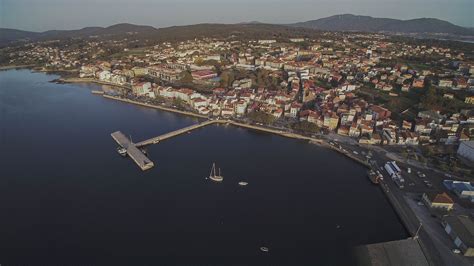 I'm just not going to sit back anymore to see the thread get ruined by a few people, and see others leave. Rianxo