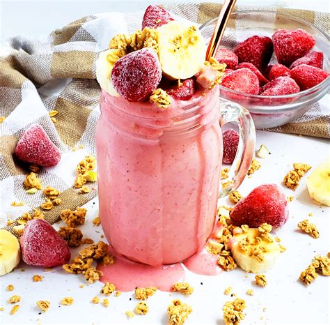 Simple Strawberry Banana Oat Smoothie Beautiful Eats And Things