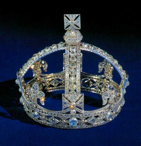 Small Diamond Crown Of Queen Victoria Royal Jewelry Royal Jewels