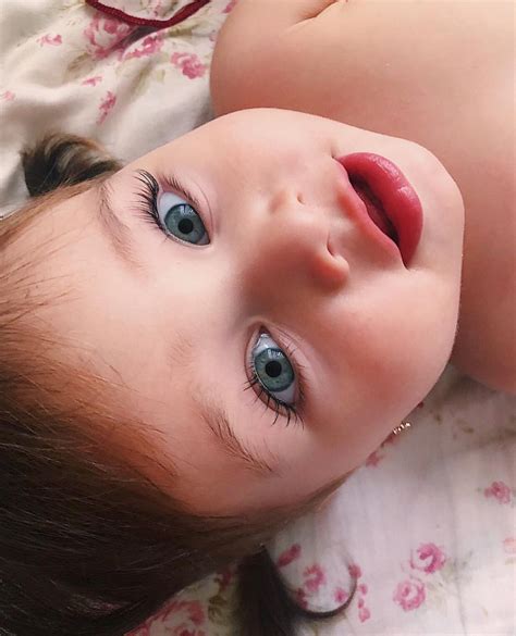 pin de om aisel elbeda em c h i l d fotos de bebês fofos bebes de olhos azuis ideias para
