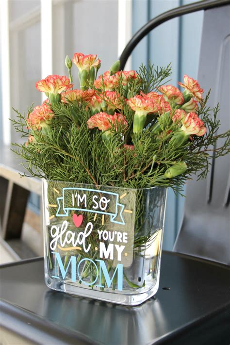 Ginger Snap Crafts Personalized Vase With Cricut Tutorial A Huge