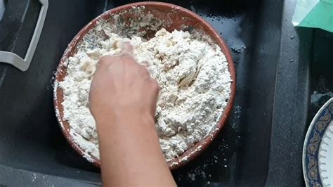 A perfect way to make samosa at. How to make samosa dough with hands! - YouTube
