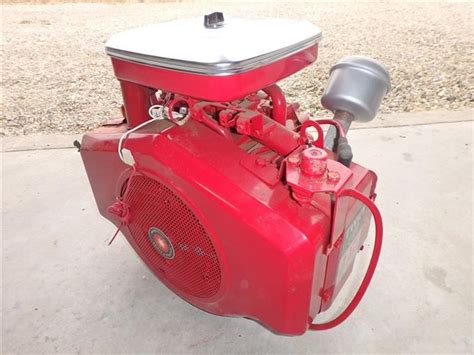 Briggs And Stratton 422437 Twin 18 I C Gas Engine BigIron Auctions
