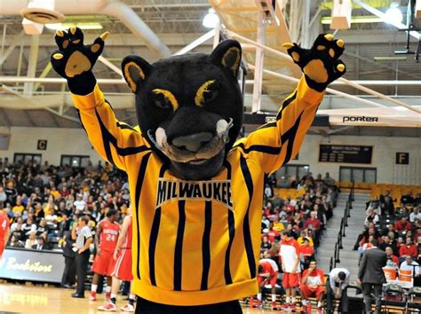 Uw Milwaukee Panthers Mascot Pounce The Panther Mascot Mickey