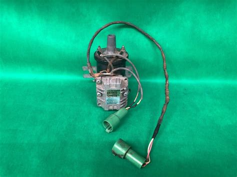 Toyota Pickup Truck 22r Igniter 19070 35040 Ignition Coil Module Oem