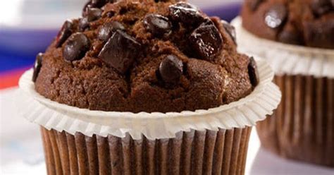 Kue cokelat sering dianggap sebagai makanan yang tidak sehat karena mengandung banyak gula dan lemak. Resep Cara Membuat Kue Muffin Coklat Yang Lembut Dan Lezat - RESEP KOKI MEDAN