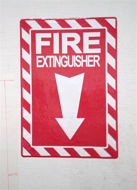 • warning safety signs specifically designate dangerous situations that could result in injury or death. Plixo | Safety Signs: Danger, Warning, Caution, Notice ...