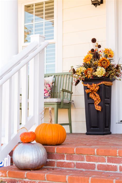 25 Creative Fall Front Porch Decor Ideas For Any Budget Vrogue
