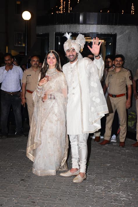 Ranbir Kapoor Alia Bhatt Wedding Live Updates Ranbir And Alia Forever Best Pics And Run