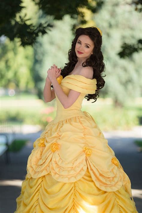 This Wonderful Woman Dresses Up As Disney Princesses To Volunteer At