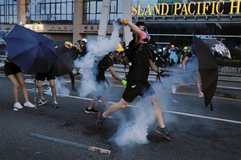 Police Fire Tear Gas Rubber Bullets At Hong Kong Protesters Cjme