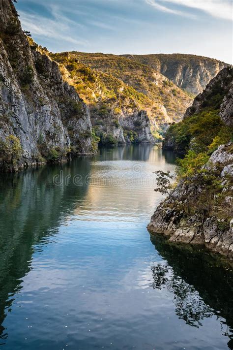 It is bordered by serbia and kosovo to the north, albania to the west, bulgaria to the east, and greece to the south. Matka Canyon - Skopje, Nordmakedonien Stockbild - Bild von ...
