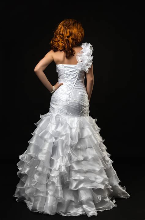 Learn all about the most common wedding ceremony traditions mexican weddings are very festive, says father ryan zamora carnecer. Not Many Really Knew These Mexican Wedding Traditions ...