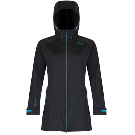 While rain jackets and hardshells are just that—thin shells designed to keep moisture out—a softshell is thicker and often includes a light . Regatta Dames Softshell Lilywood Jas | Zwart ...