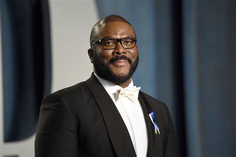 Tyler Perry To Receive Honorary Aarp Purpose Prize Award Metro Us