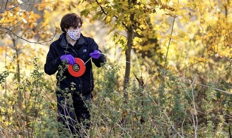 Sarah Benford Police Search Land In Northamptonshire For Missing Girl Uk News Uk