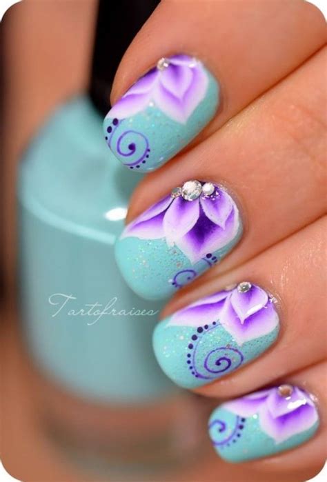 Wait Til You See These 42 Awesome Flower Nail Art Designs