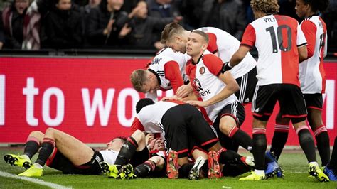 Select from 127454 premium feyenoord of the highest quality. Feyenoord klopt PSV en maakt eredivisie razend spannend ...