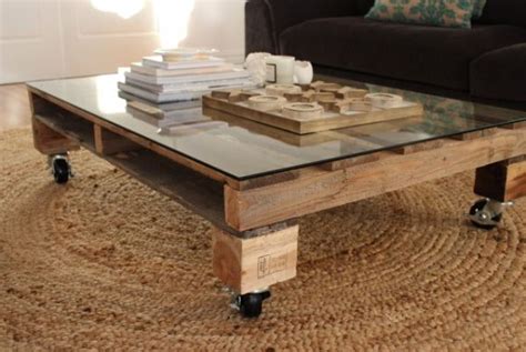 Glass coffee tables have that sense of elegance and style you don't get from other pieces of furniture. 15 Beautiful DIY Coffee Tables