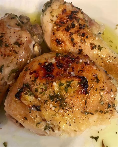 Greek Lemon Garlic Chicken Its Everything Delicious