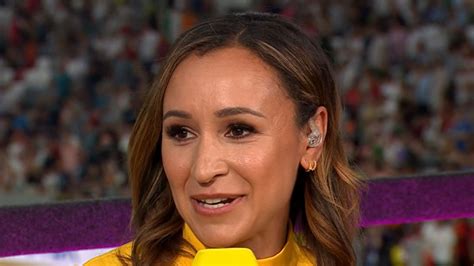 Jessica Ennis Hill Lights Up Bbc Studio In Stunning Outfit As Fans Hail