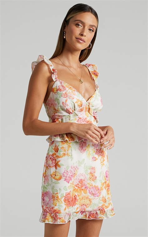 Brothers elladan and elrohir live normal lives by their father's standards, but both twins struggle to accept the way elrond raises them. Elladan Dress in Romantic Floral | Showpo