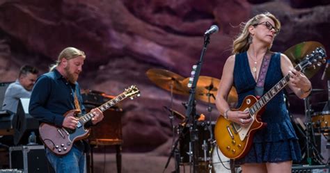 Tedeschi Trucks Introduces New Drummer Welcomes Nels Cline For Full Set At Red Rocks Photos