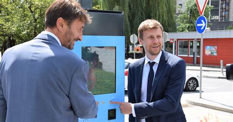 Spletno mesto družbe telekom slovenije ponuja pregled paketov in storitev, spletni nakup mobitelov in naprav, portal moj telekom za upravljanje s storitvami … Telekom Slovenije je v Zagorju ob Savi začel z uvajanjem ...
