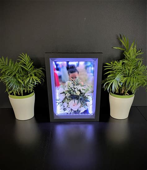 Customizable Eco Responsible Material Led Lighting Photo Frame