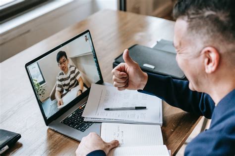 Your Guide To Hosting A Successful Virtual Meeting